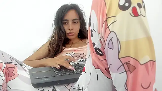 Sarah sumemers online show from March 2026 09:15:02 PM