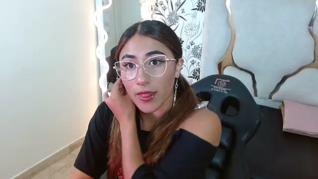 Livglow tay online show from January 2026 03:11:02 AM