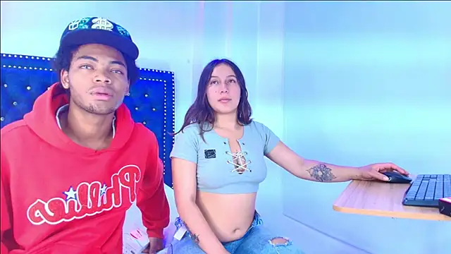 Cristal and luke online show from May 2026 03:25:02 AM
