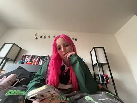 Snapshot of prettygirltracy_12 chatting on February 2026 09:12:01 PM prettygirltracy 12 online show from February 2026 09:12:01 PM