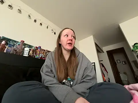 Snapshot of prettygirltracy_12 chatting on February 2026 02:11:02 PM prettygirltracy 12 online show from February 2026 02:11:02 PM