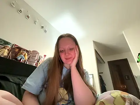 Snapshot of prettygirltracy_12 chatting on January 2026 06:18:01 AM prettygirltracy 12 online show from January 2026 06:18:01 AM