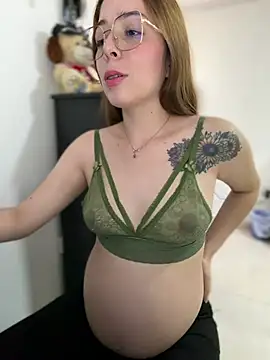 Snapshot of NatalyPinky chatting on June 2026 08:43:01 PM NatalyPinky online show from June 2026 08:43:01 PM
