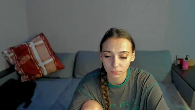 AnnaMized online show from February 2026 01:33:01 PM