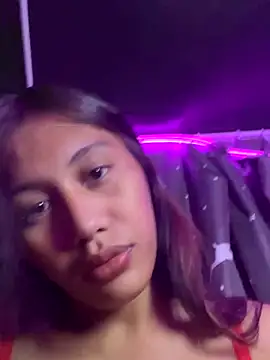 bigmeatcock luna online show from May 2026 03:00:01 AM