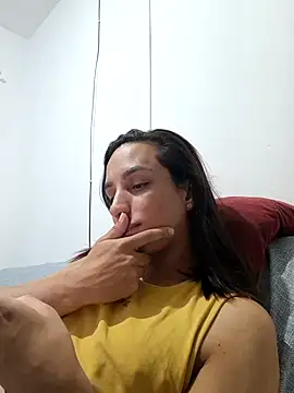 Snapshot of ofjuliaa chatting on May 2026 02:48:01 AM ofjuliaa online show from May 2026 02:48:01 AM