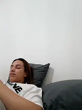 ofjuliaa online show from March 2026 10:07:02 AM