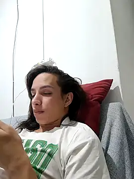 Snapshot of ofjuliaa chatting on May 2026 01:31:02 AM ofjuliaa online show from May 2026 01:31:02 AM