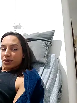 Snapshot of ofjuliaa chatting on May 2026 12:07:02 AM ofjuliaa online show from May 2026 12:07:02 AM