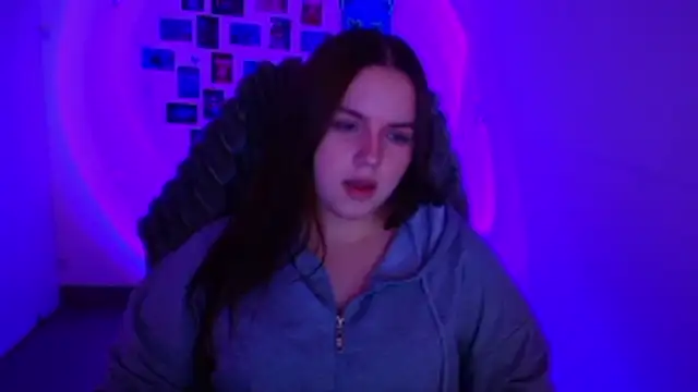 Snapshot of Kitty_Mia_Kitty chatting on February 2026 12:29:02 PM Kitty Mia Kitty online show from February 2026 12:29:02 PM