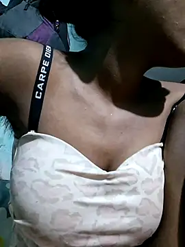 Royal-girl78 online show from July 2026 03:45:01 PM