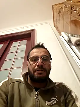 julian-112 online show from January 2026 09:51:01 PM