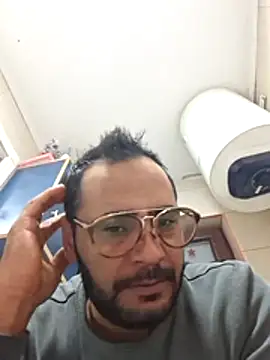 julian-112 online show from January 2026 08:56:01 PM