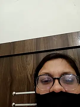 piryasharma005 online show from February 2026 06:40:02 PM