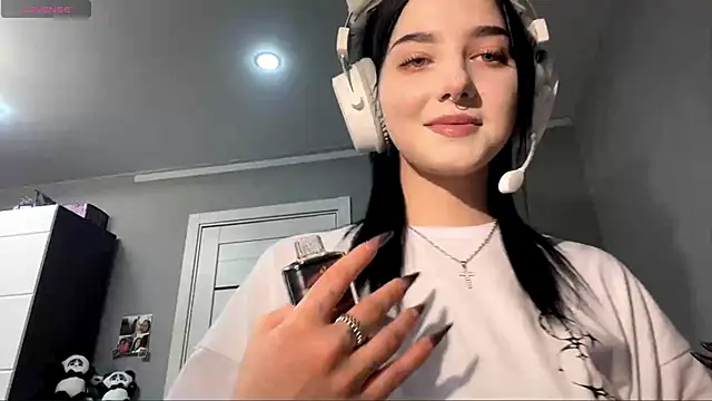 TomiRodenberg online show from January 2026 01:51:02 PM