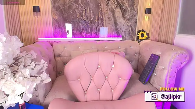 Allison Parker1  online show from April 2026 12:22:01 PM