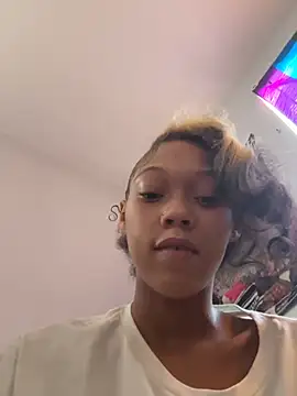 Tamiii420 online show from February 2026 03:00:02 PM