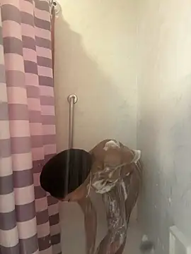 Tamiii420 online show from April 2026 05:50:02 PM