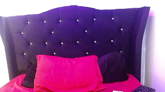 Angel adrien online show from February 2026 12:49:01 PM