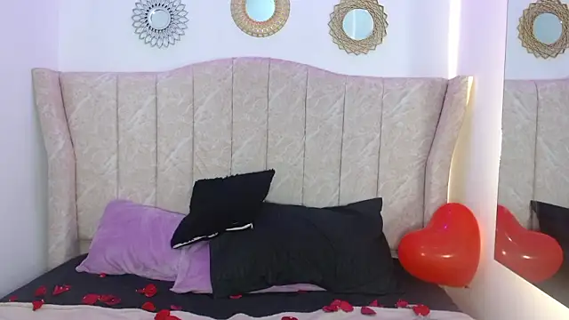 Angel adrien online show from February 2026 01:11:02 PM