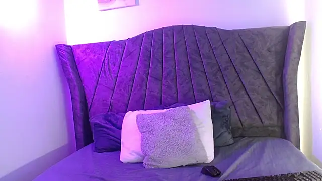 Angel adrien online show from April 2026 12:41:02 PM