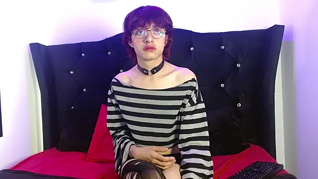 Angel adrien online show from February 2026 12:49:01 PM