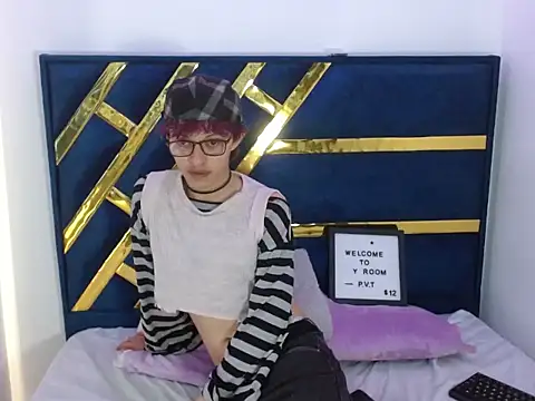 Snapshot of Angel_adrien chatting on January 2026 12:56:01 PM Angel adrien online show from January 2026 12:56:01 PM