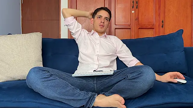 Enzho liam online show from January 2026 02:42:02 PM