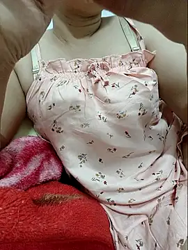 linhha23 online show from April 2026 01:51:02 PM