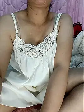 linhha23 online show from February 2026 05:10:01 PM