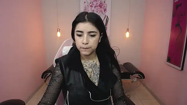 Snapshot of Adri_gomez_x chatting on May 2026 01:58:02 PM Adri gomez x online show from May 2026 01:58:02 PM