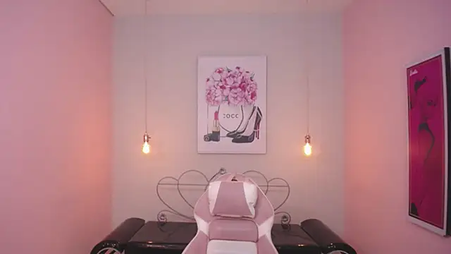 Snapshot of Adri_gomez_x chatting on April 2026 05:30:01 PM Adri gomez x online show from April 2026 05:30:01 PM