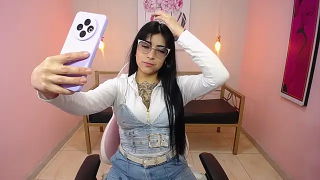 Snapshot of Adri_gomez_x chatting on May 2026 12:48:02 PM Adri gomez x online show from May 2026 12:48:02 PM