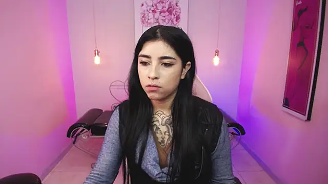 Snapshot of Adri_gomez_x chatting on April 2026 11:50:02 AM Adri gomez x online show from April 2026 11:50:02 AM
