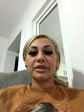 AlmaRusell online show from January 2026 07:15:02 AM