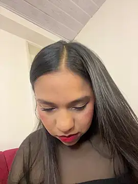 Snapshot of DulceRouss_ chatting on March 2026 12:10:01 PM DulceRouss online show from March 2026 12:10:01 PM