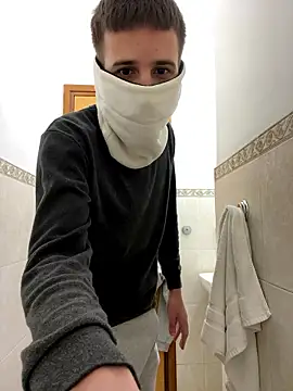 petiteyanel online show from January 2026 11:42:01 PM