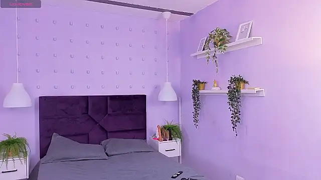 Yasminbrattz online show from March 2026 11:36:02 AM