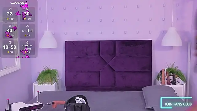 Yasminbrattz online show from April 2026 11:38:02 AM