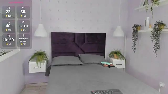 Yasminbrattz online show from February 2026 11:34:01 AM