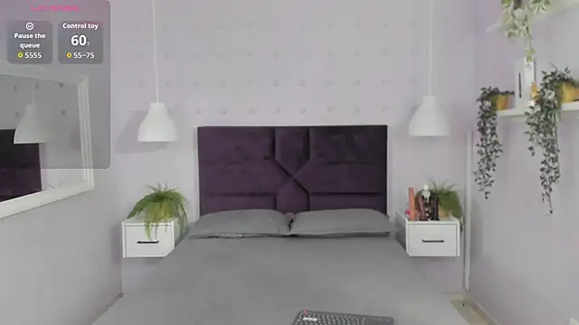 Yasminbrattz online show from February 2026 11:45:01 AM