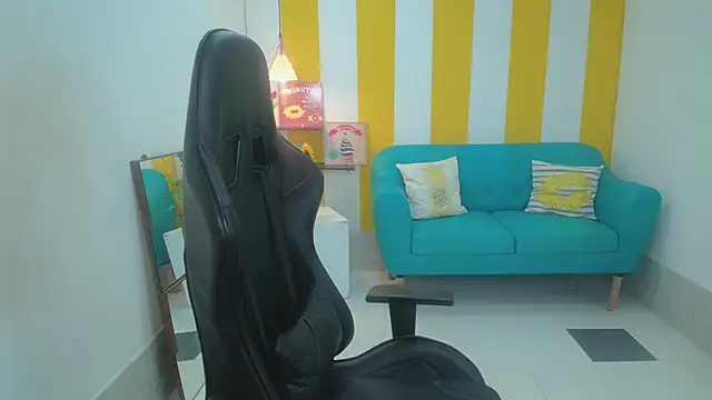 esmeralda cuisman online show from January 2026 11:25:01 AM