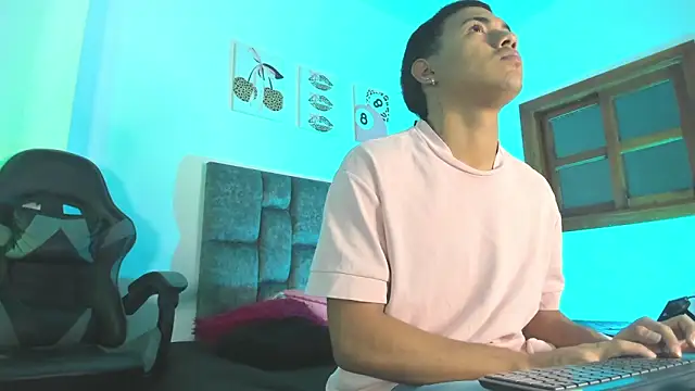 Liamsubtle01 online show from April 2026 11:05:01 AM