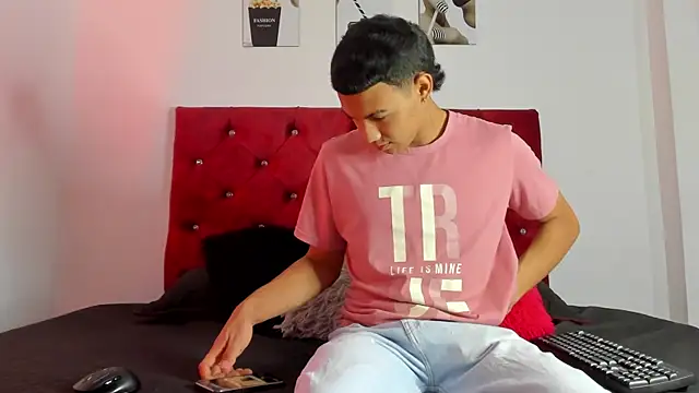 Liamsubtle01 online show from January 2026 05:30:02 PM