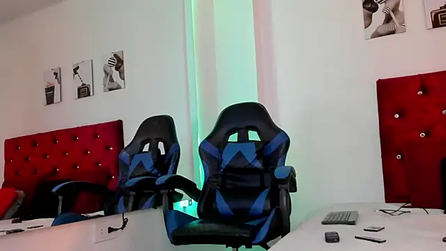 Liamsubtle01 online show from April 2026 05:31:01 PM