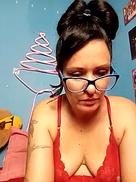 Lunnaluxcam online show from February 2026 04:12:02 AM