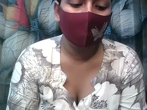 Sima Roy95 online show from April 2026 04:43:02 PM