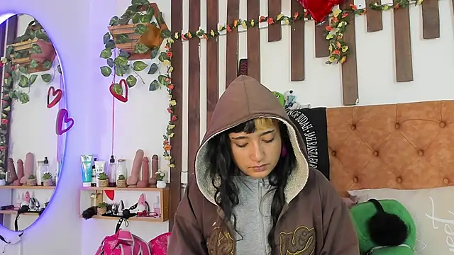 MeowMota  online show from May 2026 04:10:01 PM
