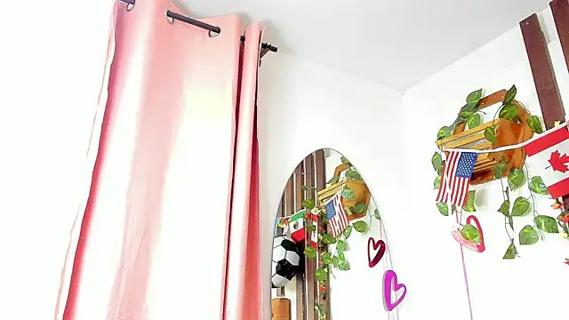 Snapshot of MeowMota_ chatting on July 2026 06:49:02 PM MeowMota online show from July 2026 06:49:02 PM