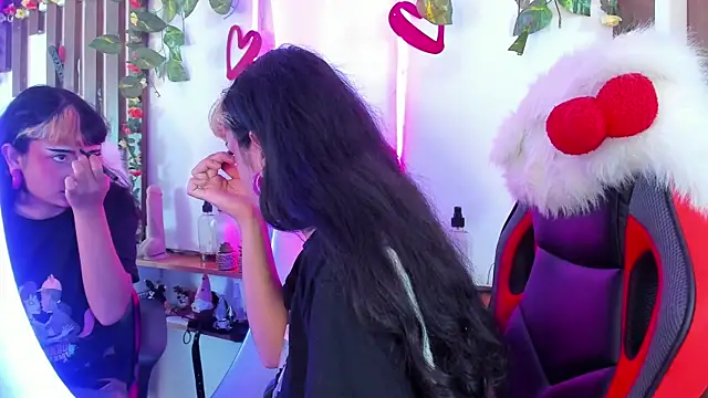MeowMota  online show from May 2026 05:13:01 PM